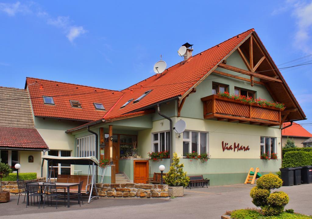 Penzion Via Mara Liptovský Mikuláš Exteriör bild