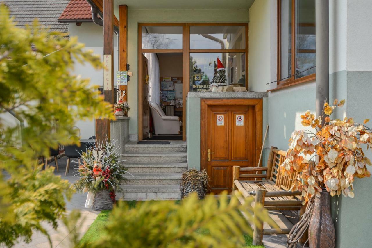 Penzion Via Mara Liptovský Mikuláš Exteriör bild